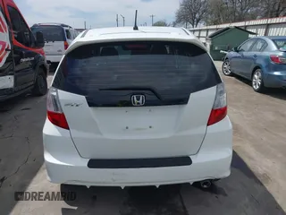 2013 Honda Fit Sport with VIN JHMGE8H54DC059358, listed as a IAAI auction lot 41776717 with 90,595 mi miles. Bid and sale history available at carsss.com. Image 17.