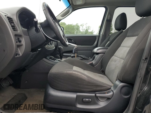 2007 Ford Escape XLT with VIN 1FMCU93137KA61122, listed as a Copart auction lot 70462084 with 186,451 mi miles and Salvage Title. Bid and sale history available at carsss.com. Image 7.