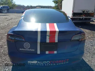 2022 Tesla Model 3 with VIN 5YJ3E1EA5NF168201, listed as a IAAI auction lot 41855273 with 31,393 mi miles and . Bid and sale history available at DreamBid. Image 16.