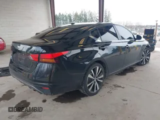 2019 Nissan Altima 2.5 SR with VIN 1N4BL4CV8KC245537, listed as a IAAI auction lot 41808203 with 101,419 mi miles. Bid and sale history available at carsss.com. Image 4.
