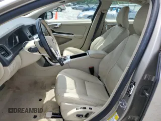 2015 Volvo S60 T5 Drive-E Premier z VIN YV140MFK2F1362846, wystawiony jako Copart lot #56112245 z przebiegiem 39 267 mil mil oraz Szkoda całkowita • Salvage title. Historia ofert i sprzedaży dostępna na DreamBid. Obrazek 7.