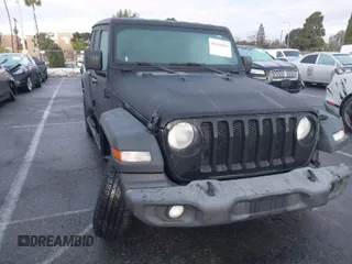 2018 Jeep Wrangler Unlimited Sport z VIN 1C4HJXDNXJW206732, wystawiony jako IAAI lot #41431655 z przebiegiem 38 949 mil mil oraz . Historia ofert i sprzedaży dostępna na DreamBid. Obrazek 1.