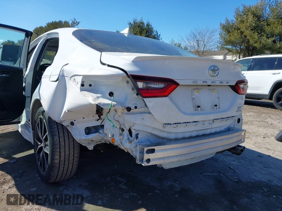 2023 Toyota Camry SE z VIN 4T1G11BK2PU076186, wystawiony jako IAAI lot #41602143 z przebiegiem 18 307 mil mil oraz . Historia ofert i sprzedaży dostępna na DreamBid. Obrazek 6.