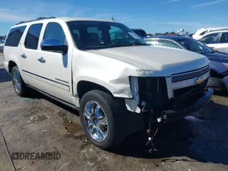 2010 Chevrolet Suburban LTZ with VIN 1GNUCKE02AR149351, listed as a IAAI auction lot 41678458 with 200,789 mi miles. Bid and sale history available at carsss.com. Image 1.