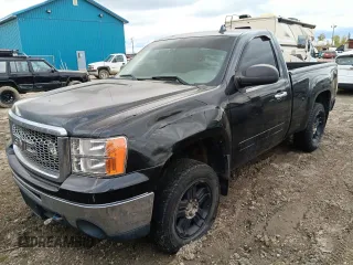 2010 GMC Sierra 1500 SLE z VIN 1GTPKVE02AZ243627, wystawiony jako Copart lot #56997425 z przebiegiem 117 978 mil mil oraz Szkoda całkowita • Salvage title. Historia ofert i sprzedaży dostępna na DreamBid. Obrazek 1.