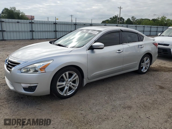 2015 Nissan Altima SL z VIN 1N4BL3APXFC143788, wystawiony jako Copart lot #55944555 z przebiegiem 220 351 mil mil oraz Szkoda całkowita • Salvage title. Historia ofert i sprzedaży dostępna na DreamBid. Obrazek 1.