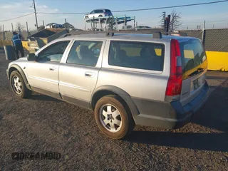 2001 Volvo V70 with VIN YV1SZ58DX11023987, listed as a IAAI auction lot 41371491 with 261,340 mi miles and . Bid and sale history available at DreamBid. Image 3.