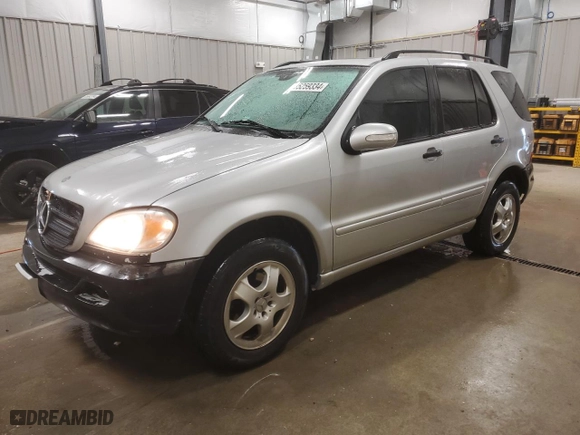 2002 Mercedes-Benz M-Class with VIN 4JGAB54E82A371109, listed as a Copart auction lot 85259334 with 145,763 mi miles and Salvage Title. Bid and sale history available at carsss.com. Image 1.