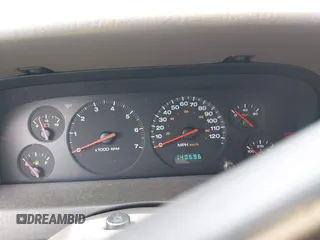 2000 Jeep Grand Cherokee Laredo with VIN 1J4G248S1YC416634, listed as a IAAI auction lot 42036197 with 140,596 mi miles and . Bid and sale history available at DreamBid. Image 7.