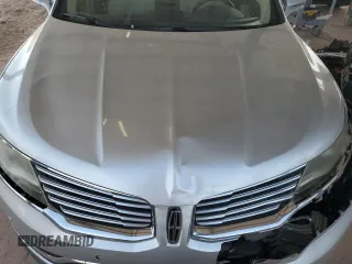 2016 Lincoln MKX Reserve z VIN 2LMTJ6LP3GBL61852, wystawiony jako Copart lot #47401795 z przebiegiem Nie podano mil oraz Szkoda całkowita • Salvage title. Historia ofert i sprzedaży dostępna na DreamBid. Obrazek 11.