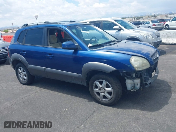 2005 Hyundai Tucson GLS with VIN KM8JN12D45U132721, listed as a IAAI auction lot 42213518 with 153,491 mi miles. Bid and sale history available at carsss.com. Image 1.