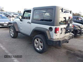 2011 Jeep Wrangler Rubicon с VIN 1J4BA6D17BL547984, выставлен на аукционе IAAI как лот 42083724 с пробегом Не указан миль и . История ставок и продаж доступна на DreamBid. Изображение 3.