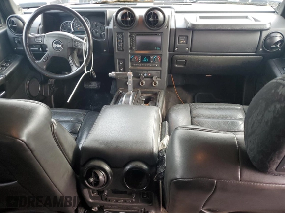 2006 Hummer H2 z VIN 5GRGN23U66H116855, wystawiony jako Copart lot #56010175 z przebiegiem 217 798 mil mil oraz Tytuł czysty. Historia ofert i sprzedaży dostępna na DreamBid. Obrazek 8.