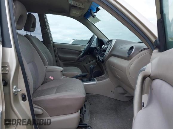 2005 Toyota RAV4 with VIN JTEGD20V750095850, listed as a IAAI auction lot 42131615 with 172,052 mi miles. Bid and sale history available at carsss.com. Image 5.