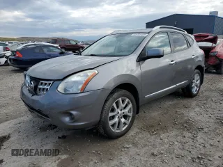 2012 Nissan Rogue S z VIN JN8AS5MV8CW398551, wystawiony jako Copart lot #55701445 z przebiegiem 92 417 mil mil oraz Szkoda całkowita • Salvage title. Historia ofert i sprzedaży dostępna na DreamBid. Obrazek 1.