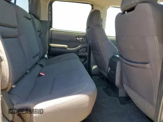 2022 Nissan Frontier SV z VIN 1N6ED1EJ3NN611455, wystawiony jako Copart lot #58436915 z przebiegiem 39 089 mil mil oraz Czysty tytuł • Clean title. Historia ofert i sprzedaży dostępna na DreamBid. Obrazek 10.