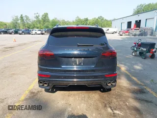 2016 Porsche Cayenne GTS с VIN WP1AD2A24GLA76719, выставлен на аукционе IAAI как лот 42487658 с пробегом 85 872 миль миль и . История ставок и продаж доступна на DreamBid. Изображение 16.
