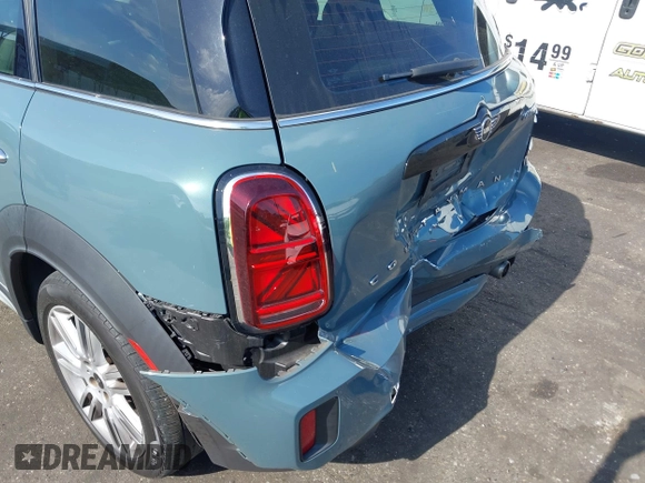 2022 MINI Countryman Cooper S with VIN WMZ53BR02N3N67991, listed as a IAAI auction lot 42181491 with 54,701 mi miles and . Bid and sale history available at DreamBid. Image 6.