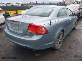 2011 Volvo C70 with VIN YV1672MC6BJ117644, listed as a IAAI auction lot 41504847 with 171,033 mi miles. Bid and sale history available at carsss.com. Image 4.