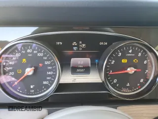 2019 Mercedes-Benz E-Class E 450 with VIN WDD1J6JB2KF079939, listed as a Copart auction lot 89136205 with 38,587 mi miles and Salvage Title. Bid and sale history available at carsss.com. Image 9.