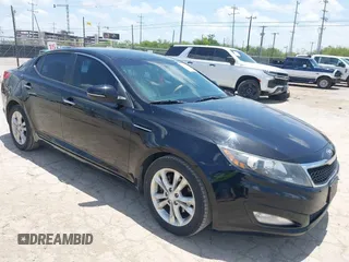 2013 Kia Optima EX z VIN 5XXGN4A78DG092174, wystawiony jako IAAI lot #42583095 z przebiegiem 151 385 mil mil oraz . Historia ofert i sprzedaży dostępna na DreamBid. Obrazek 1.