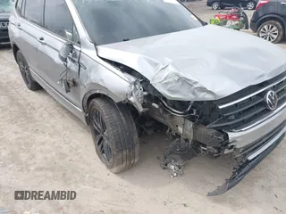 2022 Volkswagen Tiguan SE R-Line Black с VIN 3VVCB7AX1NM065960, выставлен на аукционе IAAI как лот 42149626 с пробегом 71 698 миль миль и . История ставок и продаж доступна на DreamBid. Изображение 6.