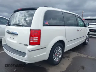 2009 Chrysler Town & Country Limited with VIN 2A8HR64X19R631211, listed as a IAAI auction lot 41744955 with 73,601 mi miles. Bid and sale history available at carsss.com. Image 4.