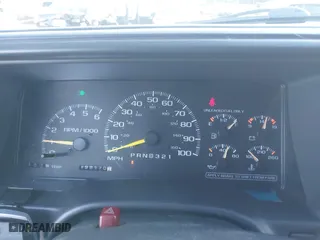 1997 Chevrolet Tahoe with VIN 1GNEK13R4VJ418974, listed as a IAAI auction lot 41560411 with 198,170 mi miles. Bid and sale history available at carsss.com. Image 7.