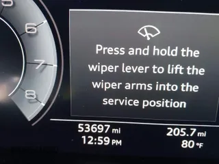 2019 Audi Q8 Prestige z VIN WA1FVBF13KD033878, wystawiony jako IAAI lot #41461807 z przebiegiem 53 697 mil mil oraz . Historia ofert i sprzedaży dostępna na DreamBid. Obrazek 7.