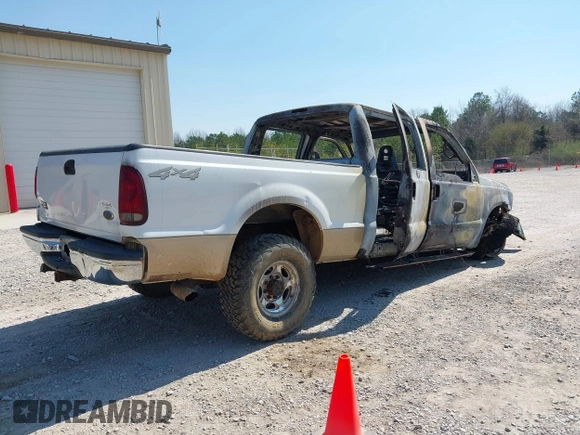 2000 Ford Super Duty F-250 XL with VIN 1FTNW21F2YEA65336, listed as a IAAI auction lot 41781199 with 1 mi miles. Bid and sale history available at carsss.com. Image 4.
