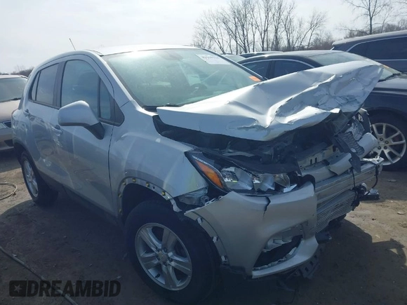 2022 Chevrolet Trax LS with VIN KL7CJNSM2NB502220, listed as a IAAI auction lot 41868558 with 1 mi miles. Bid and sale history available at carsss.com. Image 1.