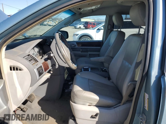 2009 Chrysler Town & Country Touring with VIN 2A8HR54X99R640099, listed as a Copart auction lot 46584725 with 216,881 mi miles and Salvage Title. Bid and sale history available at DreamBid. Image 7.
