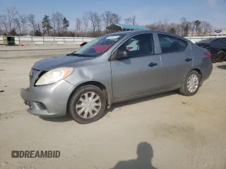 2014 Nissan Versa S with VIN 3N1CN7AP6EL835598, listed as a Copart auction lot 44154275 with 163,248 mi miles and Salvage Title. Bid and sale history available at carsss.com. Image 1.