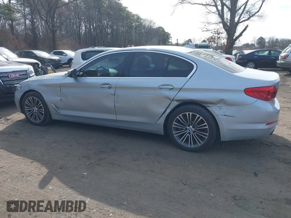 2019 BMW 5 Series 530i xDrive z VIN WBAJA7C52KWW48938, wystawiony jako IAAI lot #41588191 z przebiegiem 50 052 mil mil oraz . Historia ofert i sprzedaży dostępna na DreamBid. Obrazek 14.