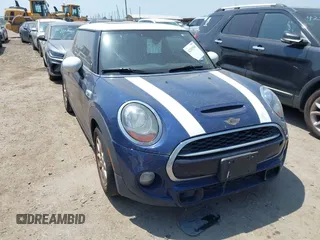 2015 MINI Hardtop S z VIN WMWXP7C59F2A35983, wystawiony jako IAAI lot #42303948 z przebiegiem 100 492 mil mil oraz . Historia ofert i sprzedaży dostępna na DreamBid. Obrazek 1.