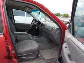 2002 Ford Explorer XLS z VIN 1FMZU72K92ZC87108, wystawiony jako IAAI lot #42467317 z przebiegiem 267 301 mil mil oraz . Historia ofert i sprzedaży dostępna na DreamBid. Obrazek 5.