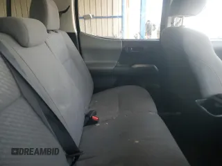2022 Toyota Tacoma SR z VIN 3TMCZ5AN2NM470545, wystawiony jako Copart lot #58419285 z przebiegiem 57 599 mil mil oraz Szkoda całkowita • Salvage title. Historia ofert i sprzedaży dostępna na DreamBid. Obrazek 10.