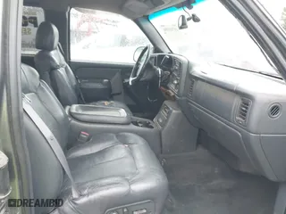2001 Chevrolet Silverado 1500 LT with VIN 2GCEC19T811330085, listed as a IAAI auction lot 41743350 with 218,533 mi miles. Bid and sale history available at carsss.com. Image 5.