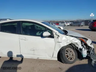2018 Toyota Prius Two with VIN JTDKARFUXJ3054538, listed as a IAAI auction lot 41637411 with 39,760 mi miles. Bid and sale history available at carsss.com. Image 6.