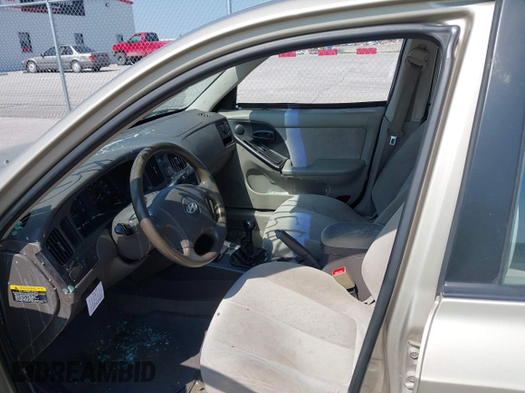 2005 Hyundai Elantra GLS z VIN KMHDN46D65U010337, wystawiony jako IAAI lot #42254860 z przebiegiem 285 740 mil mil oraz . Historia ofert i sprzedaży dostępna na DreamBid. Obrazek 5.
