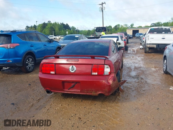 2006 Ford Mustang GT Deluxe with VIN 1ZVFT82H265195370, listed as a IAAI auction lot 42018364 with 129,165 mi miles. Bid and sale history available at carsss.com. Image 17.