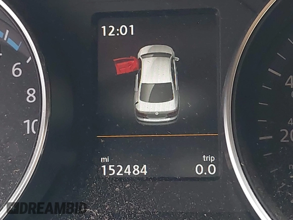 2015 Volkswagen Jetta Sedan Hybrid SEL Premium with VIN 3VW637AJXFM314288, listed as a IAAI auction lot 41715001 with 152,484 mi miles. Bid and sale history available at carsss.com. Image 15.