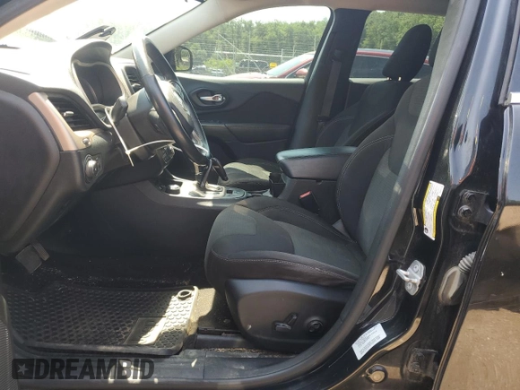 2016 Jeep Cherokee Altitude with VIN 1C4PJMCB6GW101759, listed as a Copart auction lot 62209745 with 89,820 mi miles and Clean title. Bid and sale history available at DreamBid. Image 7.