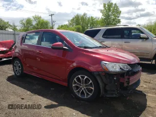 2017 Chevrolet Sonic LT z VIN 1G1JD6SH0H4128217, wystawiony jako Copart lot #55092485 z przebiegiem 41 545 mil mil oraz Szkoda całkowita • Salvage title. Historia ofert i sprzedaży dostępna na DreamBid. Obrazek 4.