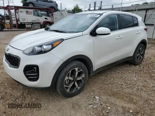 2022 Kia Sportage LX z VIN KNDPM3AC7N7960332, wystawiony jako Copart lot #58856085 z przebiegiem 22 885 mil mil oraz Czysty tytuł • Clean title. Historia ofert i sprzedaży dostępna na DreamBid. Obrazek 1.