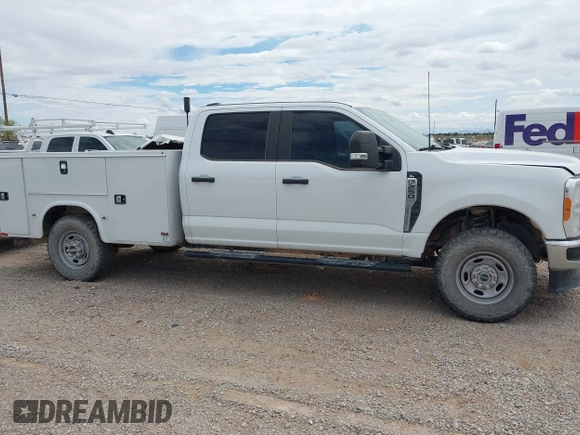 2023 Ford F-250 XL with VIN 1FT7W2BA1PEC14278, listed as a IAAI auction lot 42410942 with 61,769 mi miles and . Bid and sale history available at DreamBid. Image 13.