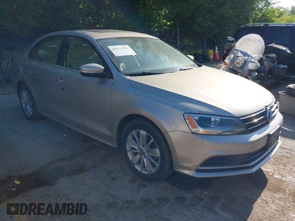2015 Volkswagen Jetta SE with VIN 3VWD07AJ5FM318913, listed as a IAAI auction lot 42671952 with 120,169 mi miles and . Bid and sale history available at DreamBid. Image 1.