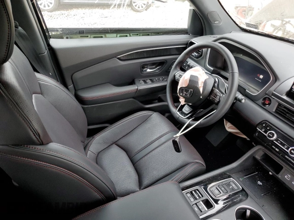 2025 Honda Pilot Black Edition with VIN 5FNYG1H92SB036901, listed as a Copart auction lot 75697454 with 5,994 mi miles and Salvage Title. Bid and sale history available at carsss.com. Image 7.