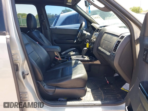 2009 Ford Escape Limited z VIN 1FMCU04G79KB35059, wystawiony jako IAAI lot #42302842 z przebiegiem 248 440 mil mil oraz . Historia ofert i sprzedaży dostępna na DreamBid. Obrazek 5.