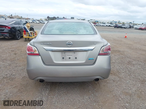 2014 Nissan Altima SV with VIN 1N4AL3AP9EN363762, listed as a IAAI auction lot 42128232 with 114,006 mi miles and . Bid and sale history available at carsss.com. Image 17.